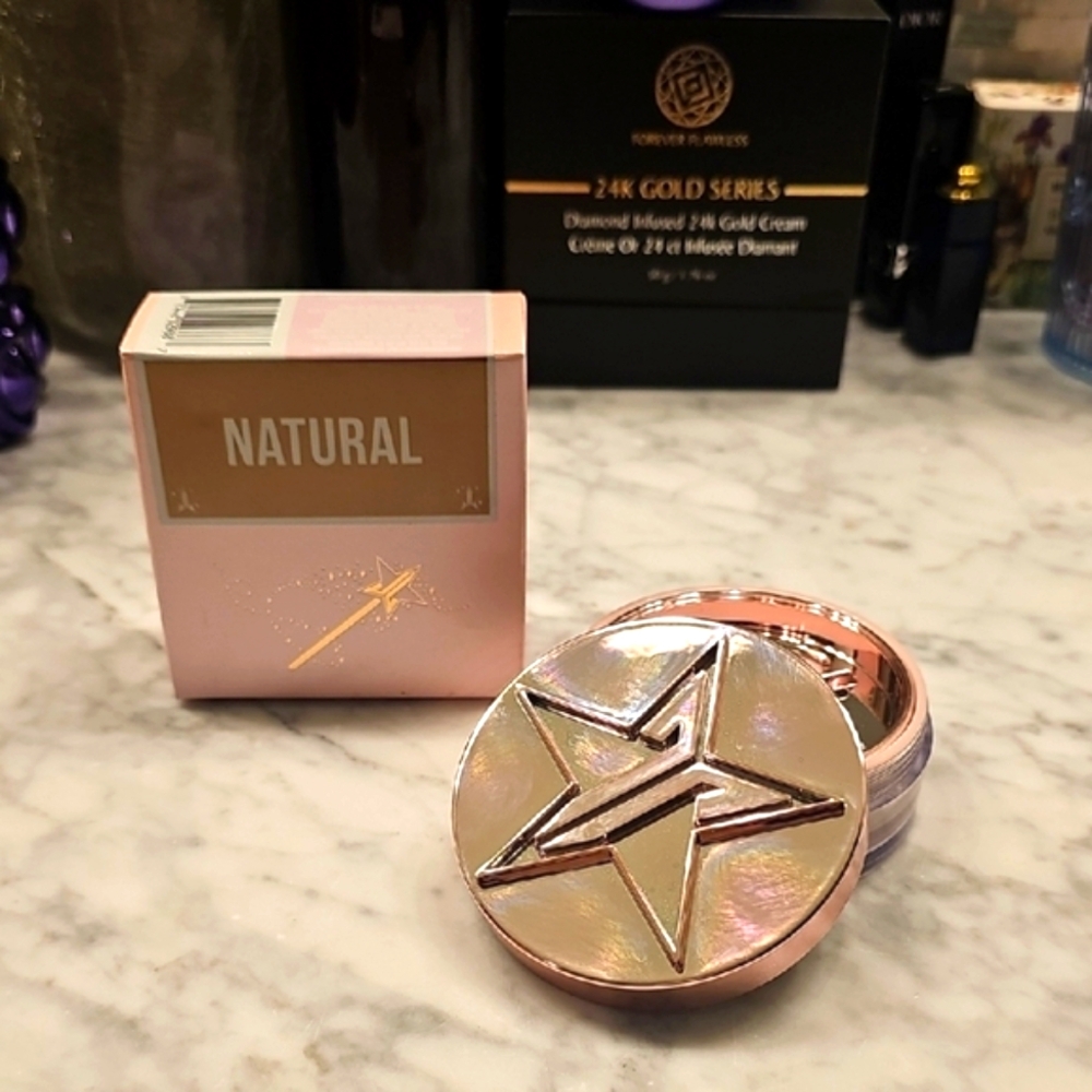 NiB Jeffrey Star set of 3. Lip Gloss, Lipstick, and Luminous Setting Powder - Picture 2 of 12